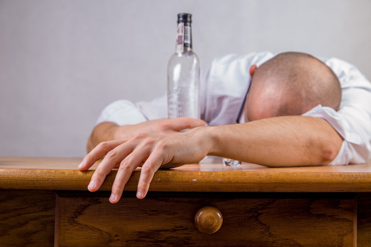 5 věcí, které můžete říct někomu, kdo bojuje s alkoholem